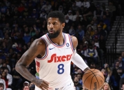 星空体育官网首页-NBA球员技术突破频现，赛场上英勇奋斗的简单介绍